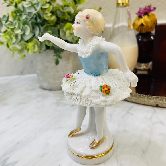 Antique Porcelain lace ballerina - Picture 6 of 13